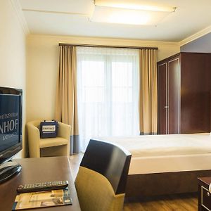 Budget Zimmer mit Kingsize-Bett